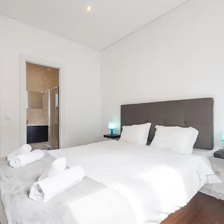 Guestready - Spacious Modern In Porto בית נופש