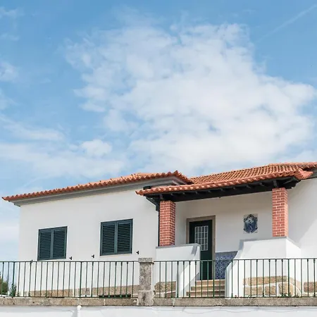 בית נופש Guestready - Spacious Modern In Porto וילה נובה דה גאיה